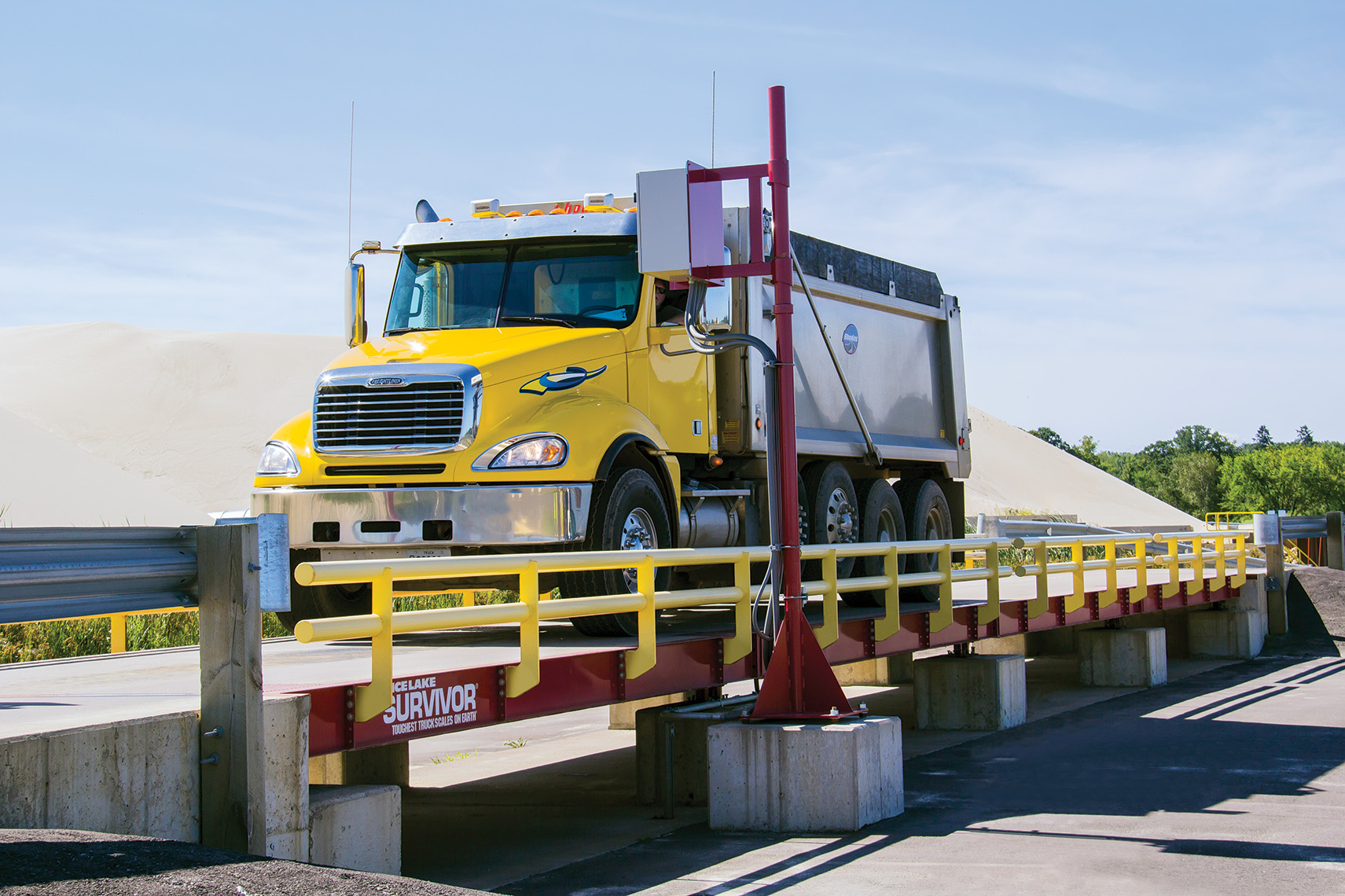 WEB OTR Concrete Frack Yellowtruck
